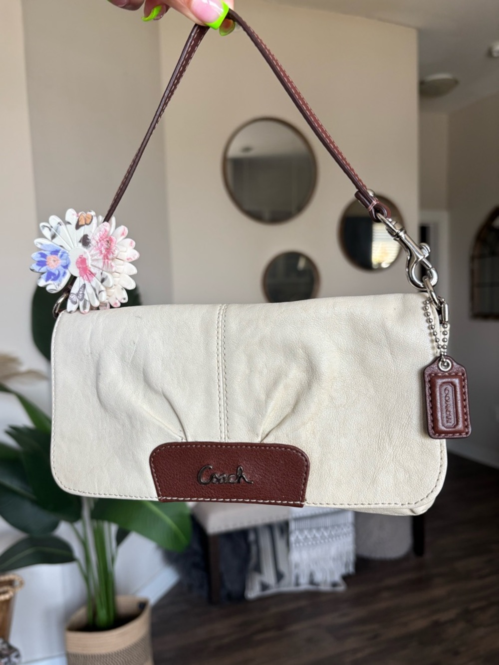 🤎🤍🤎COACH Ashley Large Wristlet Mini Bag 🤎🤍🤎